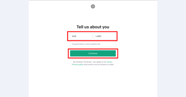 STEP5：「Tell us about you」のページにて、名前の情報を入力し、Continueをクリック